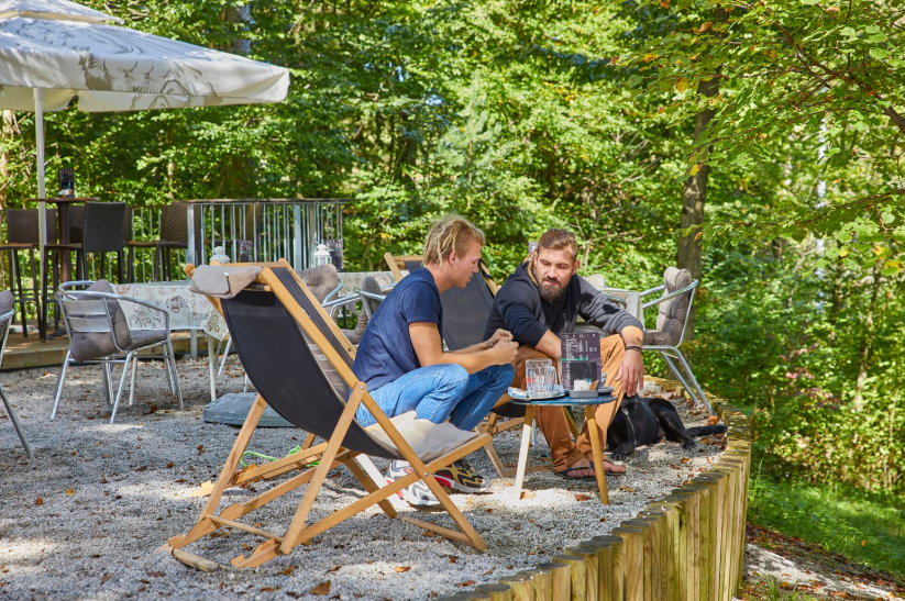Save money on outdoor gear with budget-friendly backyard seating and simple outdoor setup.